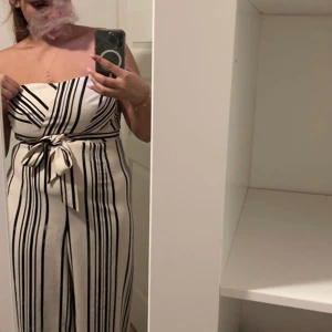 Byxdress - Säljer denna oanvända byxdress från hm:)