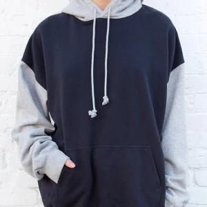 Brandy Melville hoodie  - Oversized hoodie från brandy Melville! Skriv för egna bilder💓