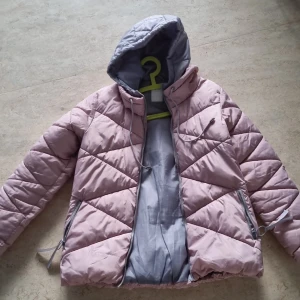 Jacket - Pink jacket. Size L. Price 300 sek.