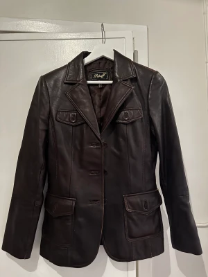 Vintage skinnkavaj  - Vintage läderkavaj  Brunt skinn 