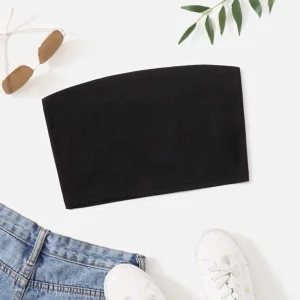 Tubtop - Säljer denna tubtop från SHEIN då den är Förstorare för mig. Använd ca 1-2 gånger. Tunn i materialet men väldigt fin