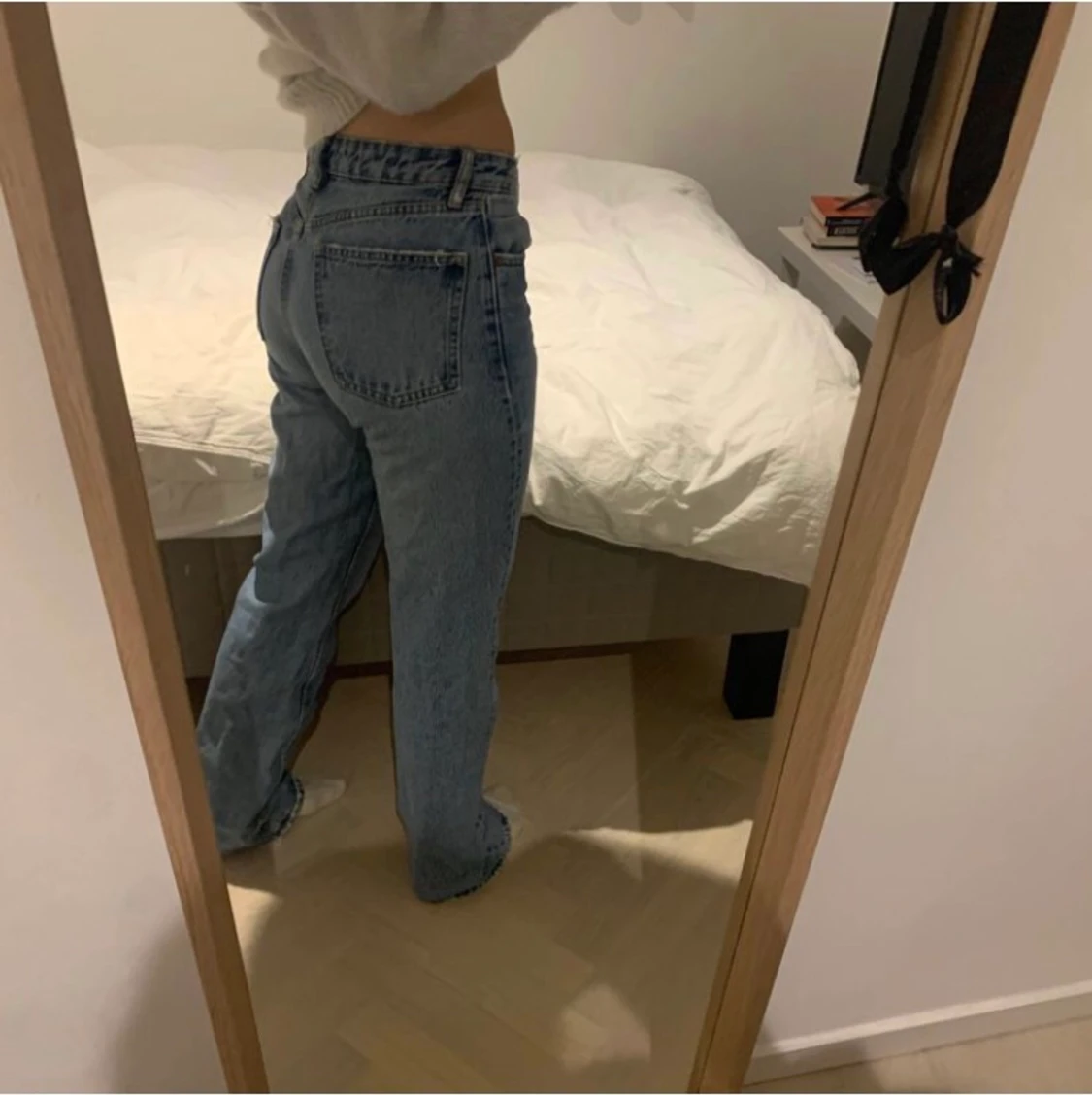 Mid Rise Straight Jeans - 90