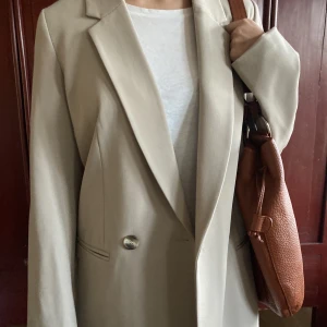 Kappa  - Från Hm, inte använd, jättefint skick! Frakt tillkommer ❤️