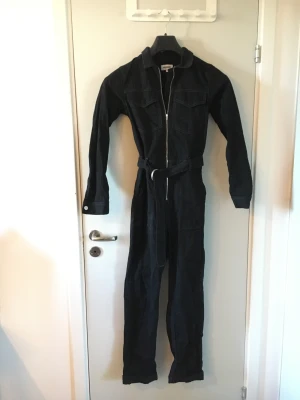 Jumpsuit xs - Jumpsuit som inte kommer till användning 
