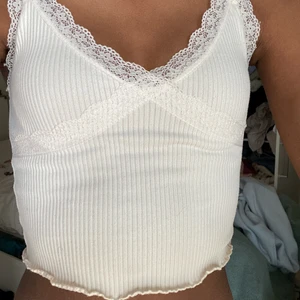 . - Jag har använt den här fina tröjan 1 gång men tyvärr är den lite för tajt för mig