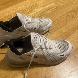 Nike - Säljer nu mina Nike air 270😃 Nypris:1700, skick 6-10