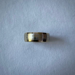 Gold & Silver cross ring - Rostfritt material, fri frakt, size: 20mm. Följ gärna våran insta: ring.butiken 