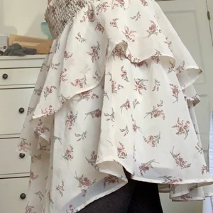 Volangkjol💓 - En superfin volangkjol ifrån Gina som tyvärr inte kommit till användning. Somrig och mysig💓