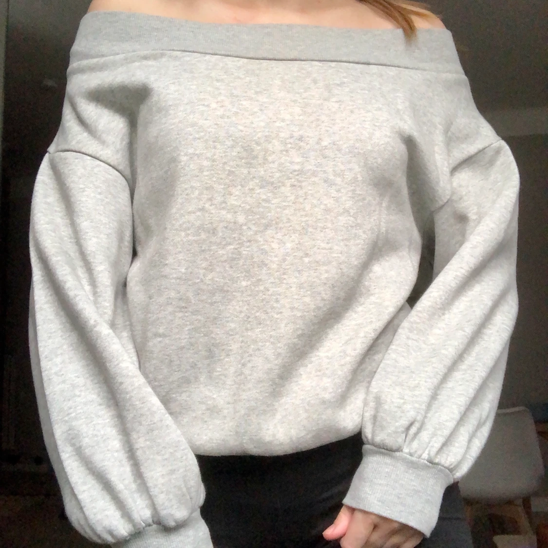 Offshoulder-tröja strl M