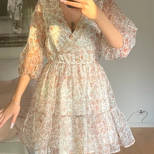 Nakd klänning storlek 36 - Storlek 36 men jag kunde ha den när jag hade storlek 40