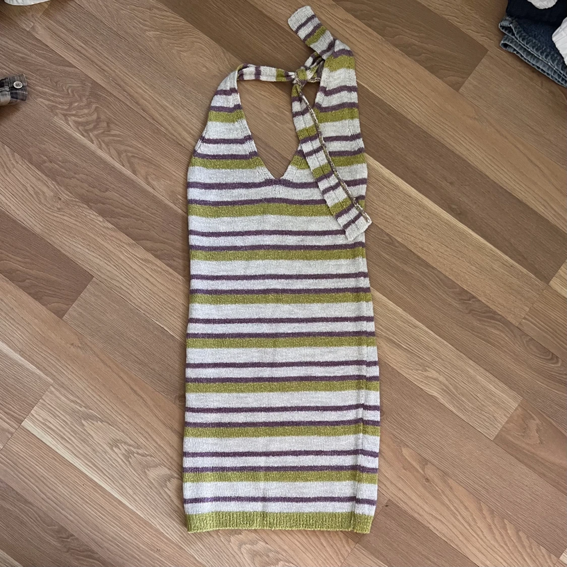 stickad klänning - 90