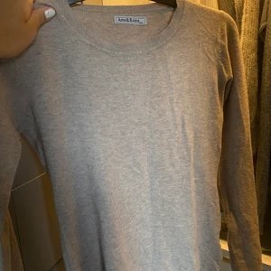 Beige stickad tröja - Beige stickad tröja, super fint skick. Köparen står för frakten❤️‍🔥❤️‍🔥❤️‍🔥