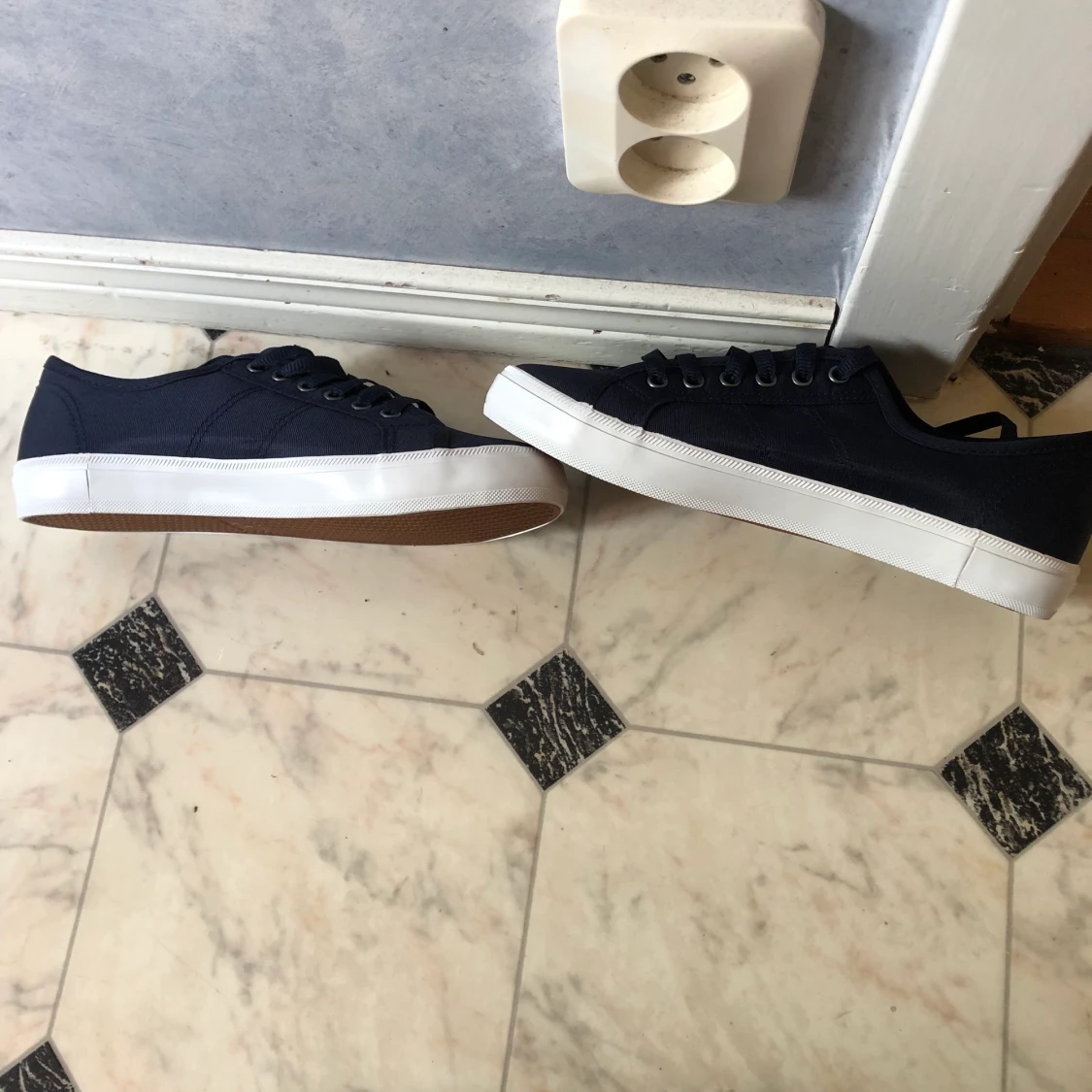 Sneakers storlek 37 - 90