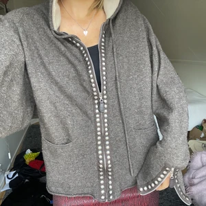 Hunkydory kofta - Kommer ej till användning så kollar intresset på den men säljer endast till bra bud 🌟