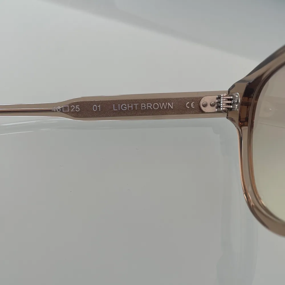 Aldrig använda terminalglasögon från Chimi. Modell 01 Light Brown. Inköpspris: 1200 kr. Accessoarer.