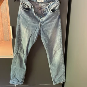 Jack and Jones jeans  - Använda fåtal gånger   Mycket bra skick 