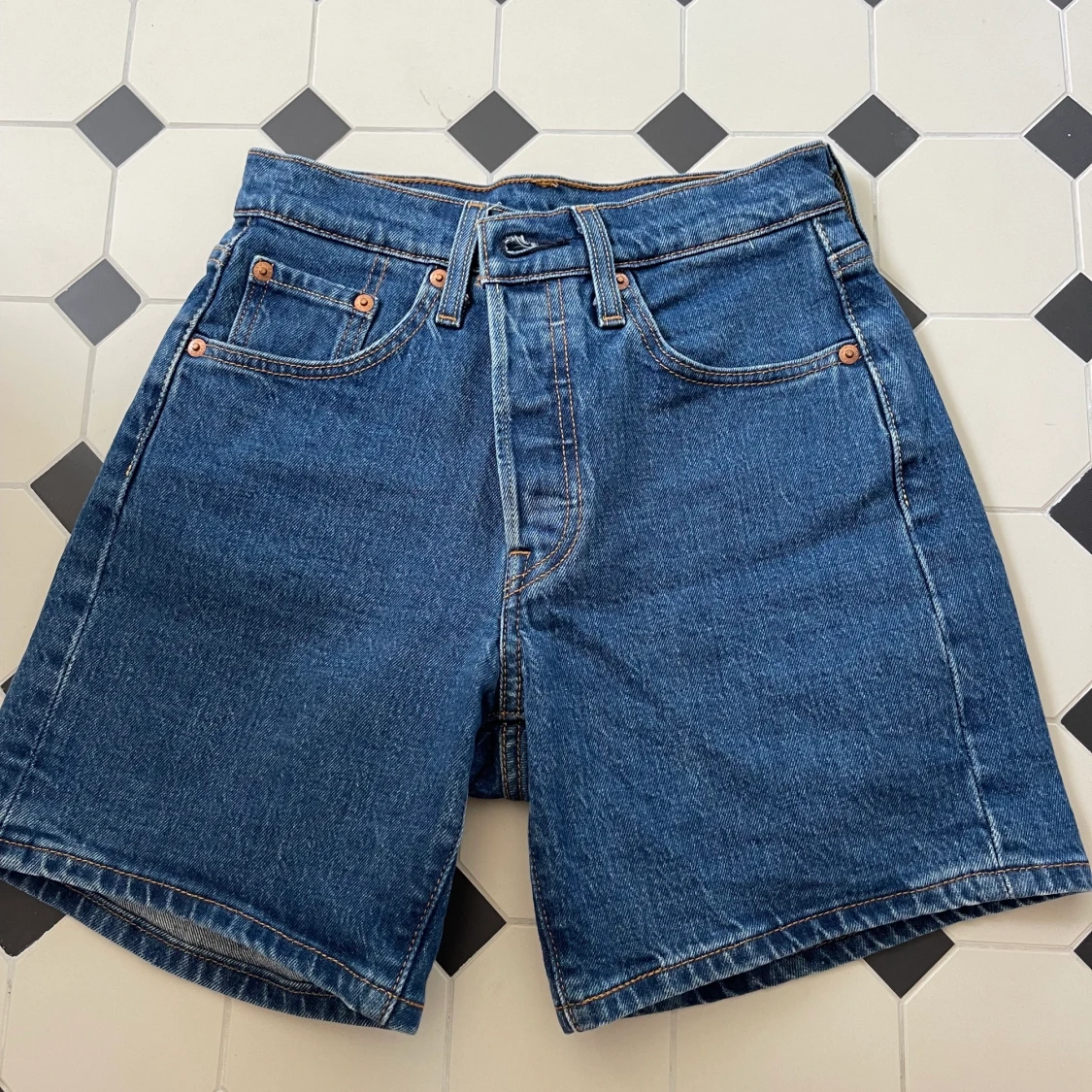 Levis shorts  - 90