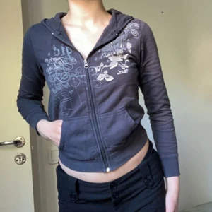 Cropped hoodie  - Jättesöt croppad hoodie med tryck.💕