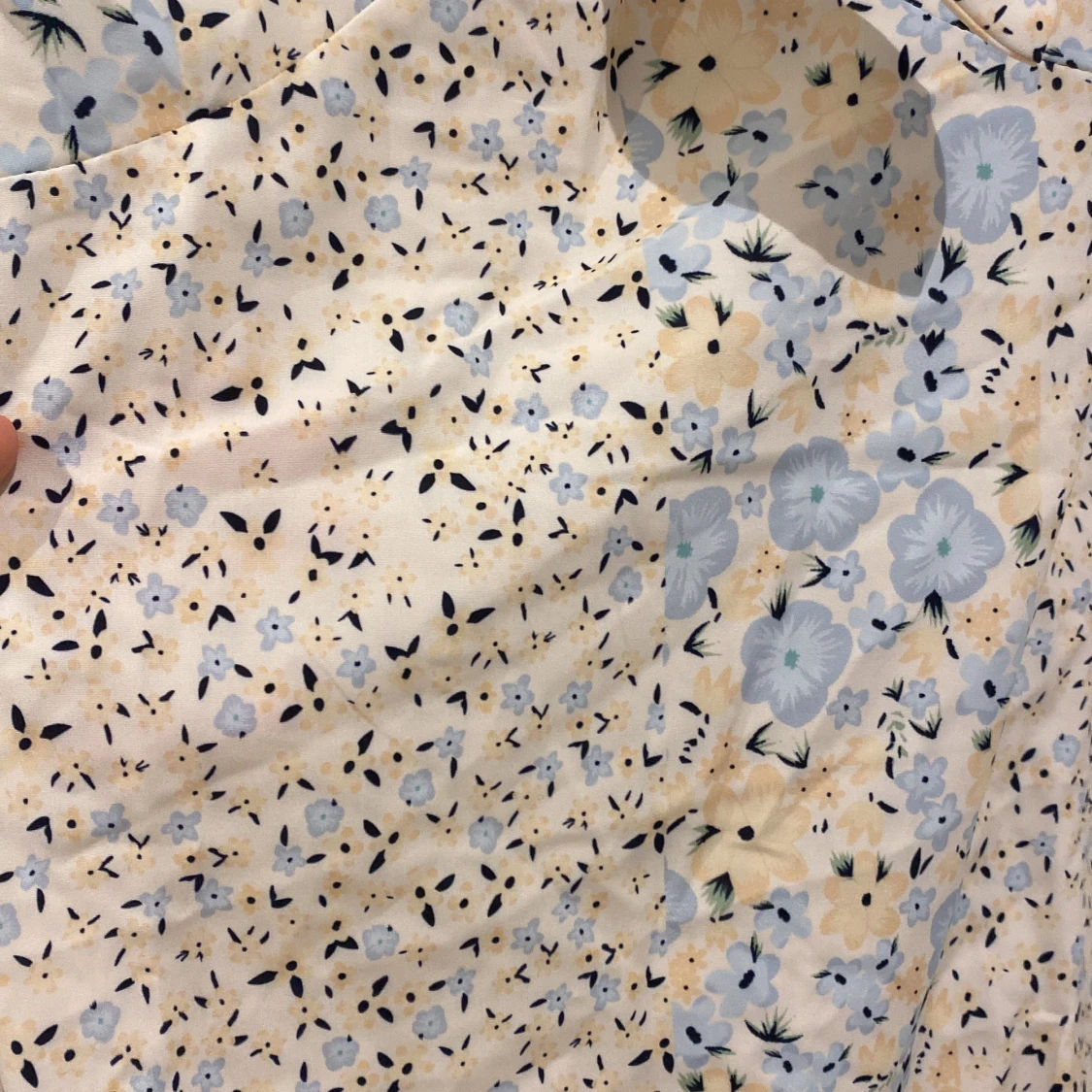 Blommig klänning  - 90