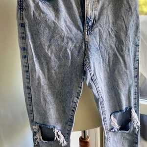 Jeans stl 32 - Från Gina T Mycket fint använt skick  Stentvättade Stl 32