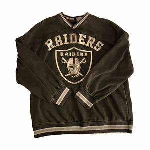 Sweatshirt - Cool sweatshirt, sparsamt använd skriv till mig vid intresse