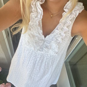 Söt klänning - Säljer denna supersöta klänningen eftersom den inte kommer till användning❤️