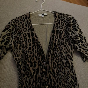 Leopard vintage kofta - Superfin, bra skick. Använt som kofta 