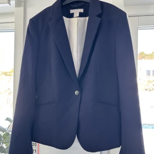 Kavaj - Suuuuuperfin kavaj, har två likadana s därför säljer jag denna! 