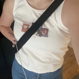 😍❤️‍🔥 - Sååå gulligt linne med pärldetaljer köpt second hand❤️‍🔥