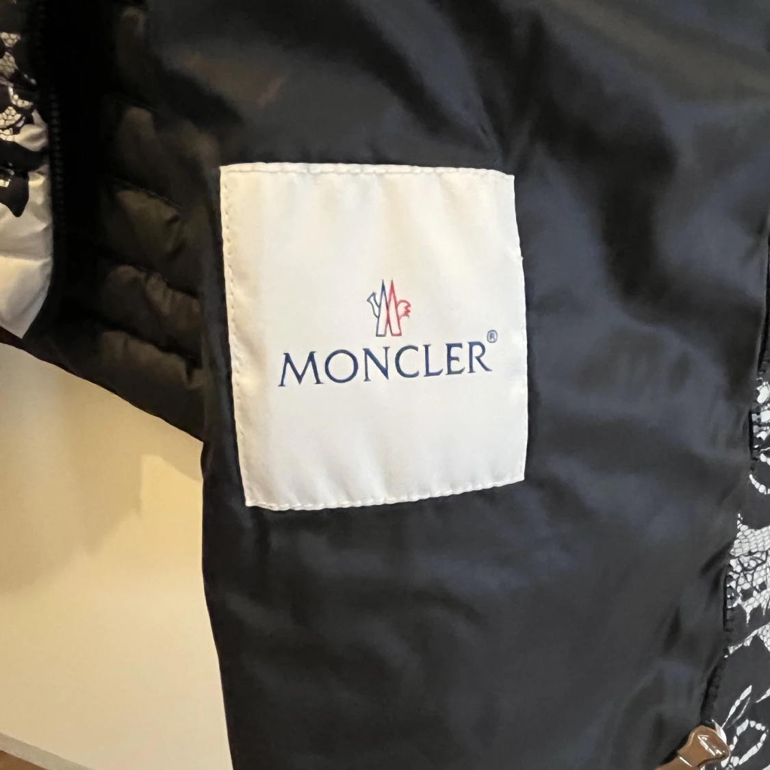 Unik moncler jacka  - 91