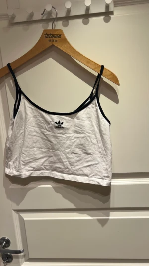 Adidas linne - Bra skick 