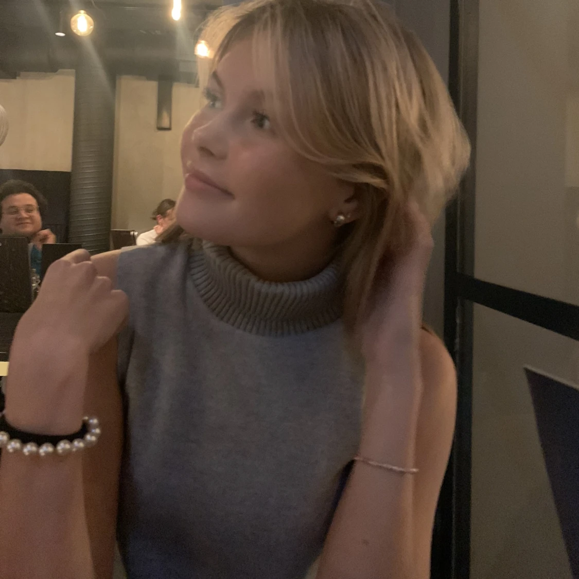 Grå stickad turtleneck från zara - 91