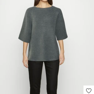 Kortärmad stickad tröja  - Super fin stickad tröja 💕nypris 599kr! 