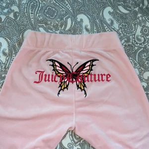 Juicy Couture  - Ljusrosa Juicy Couture byxor i modellen LEIA. Inga defekter❣️
