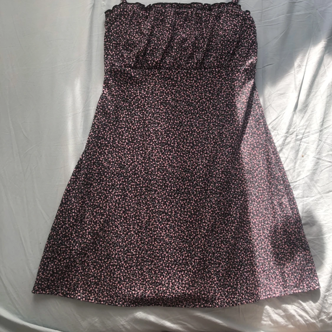 Blommig kort klänning  - 91