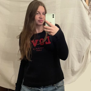 Finstickad Morris tröja - Syperfin Morris tröja, jag älskar den men tyvärr så kommer den inte till användning, därför lägger jag en intressekoll. Hör av er vid intresse!