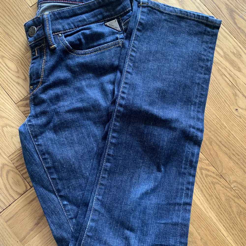 Reply jeans  St 27/32 Super snygga på med normal midja och raka ben.. Jeans & Byxor.
