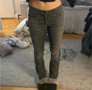 Jeans - Säljer mina otroligt fina acne jeans i stl 34💗använda men i bra skick 💗