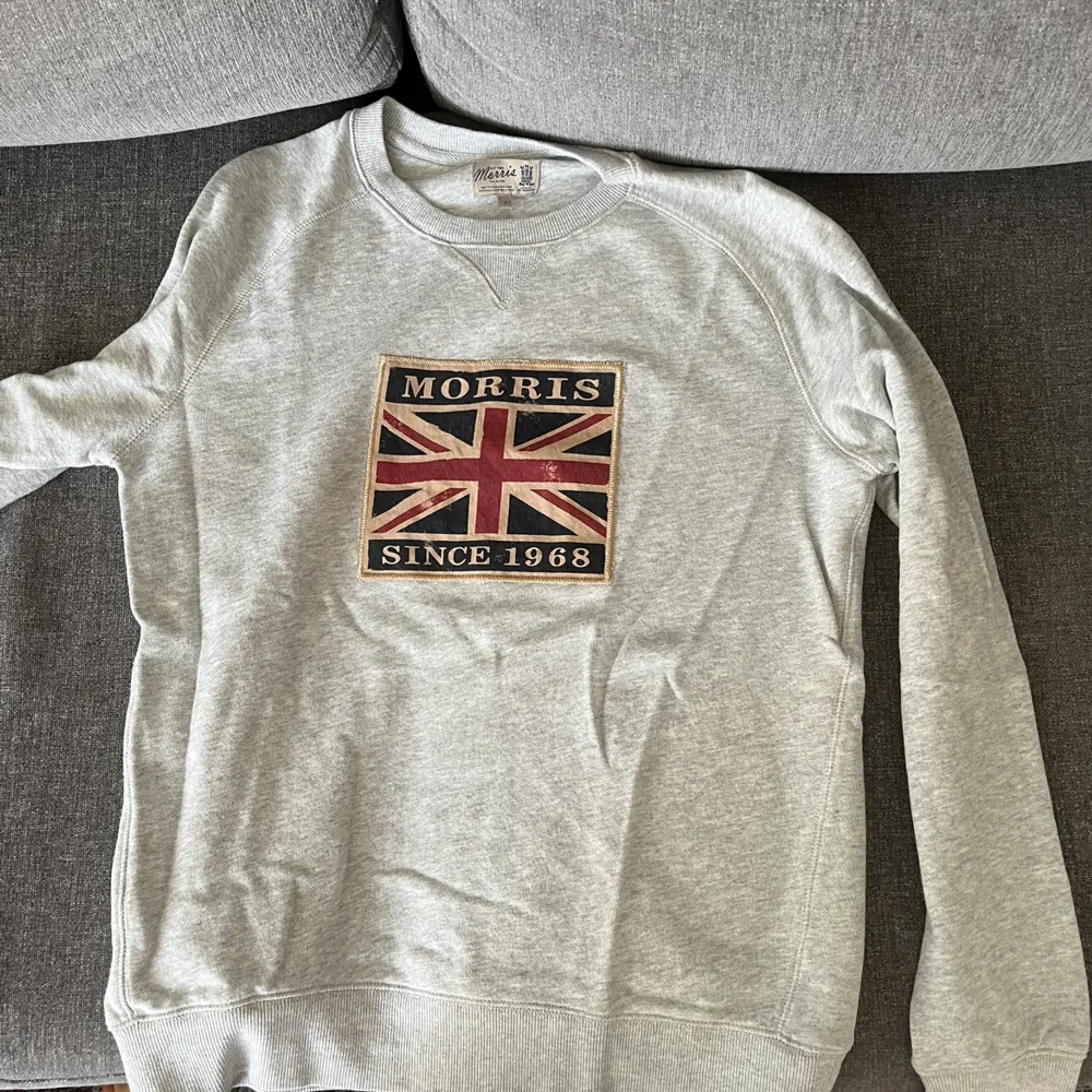 Oanvända märkes kläder GANT/MORRIS. 200kr styck. Hoodies.