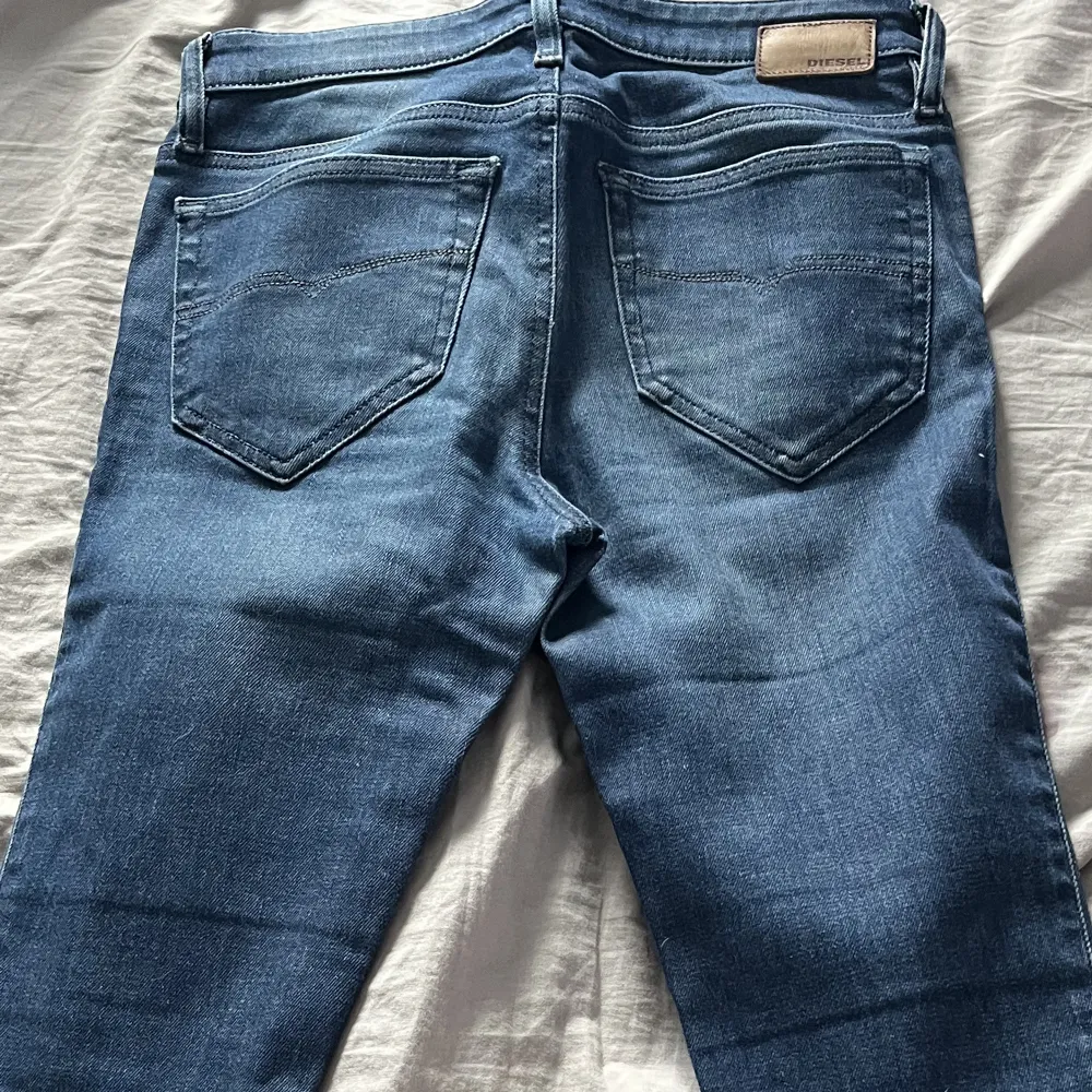 Diesel jeans för små. Jeans & Byxor.