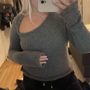 LeGer tröja - LeGer tröja, osäker på storlek men passar S. Använd fåtal gånger. Köpare står för frakt. 