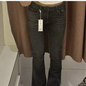 Zara jeans!