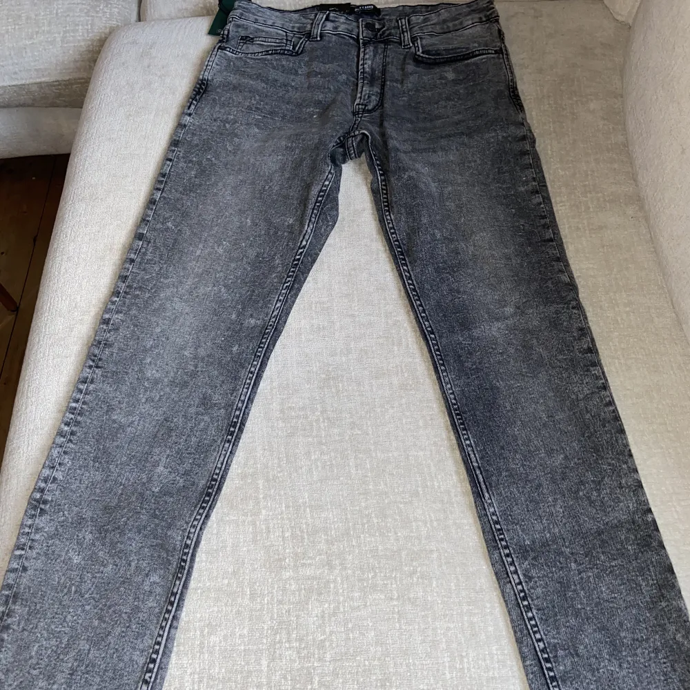 Only & Sons jeans som aldrig använts. Alla lappar är kvar på. Storlek W30 / L32. Jeans & Byxor.