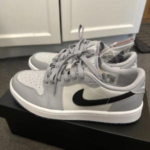 Jordan  - Köpte dem från zalando , aldrig använt säljer för att jag gillar inte dem längre 