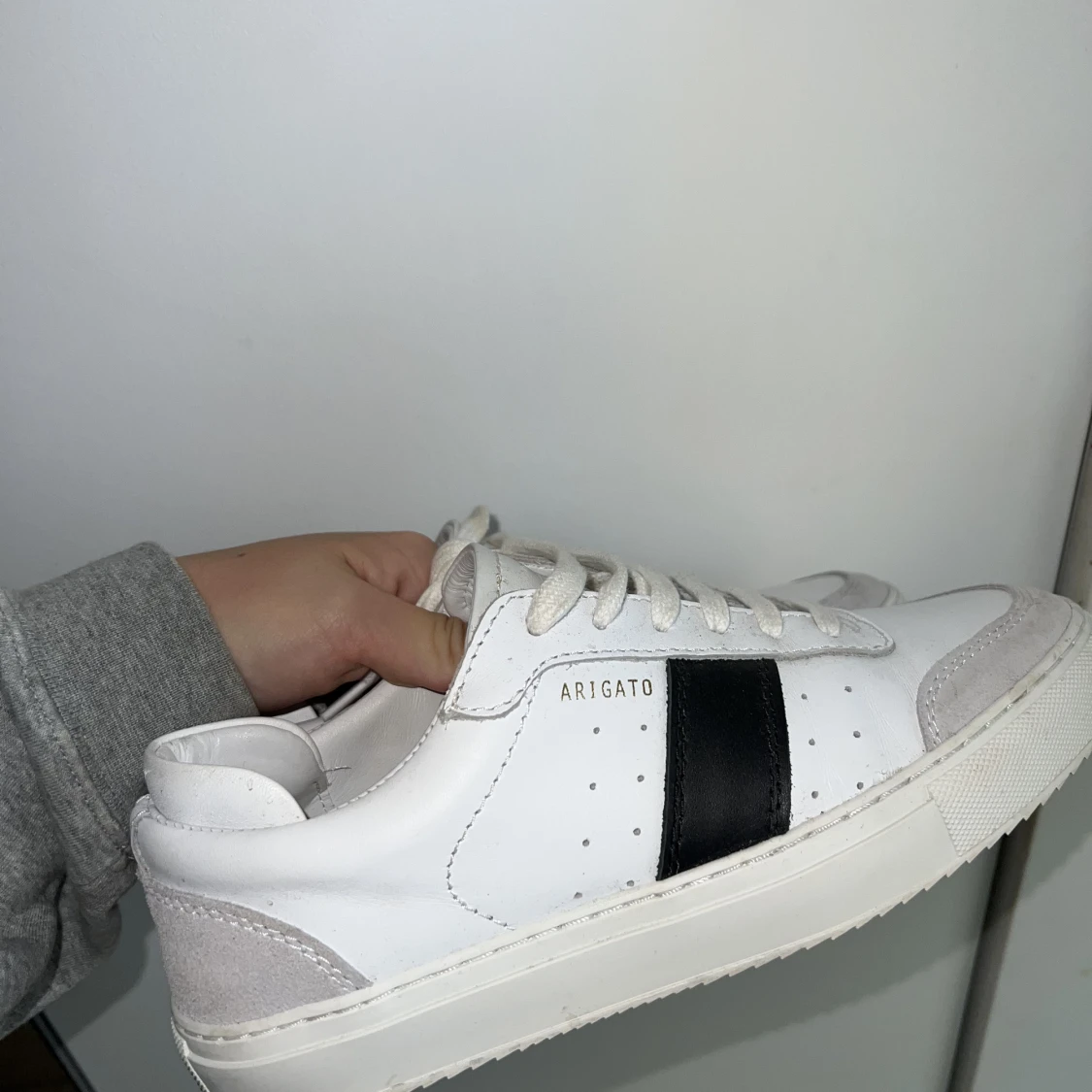 Axel Arigato skor