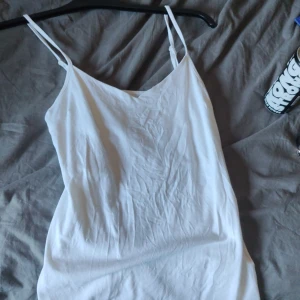 Linne - Säljer för 5 kr  Storlek L