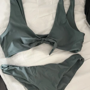 Bikini - Supersöt bikini! Köpt utomlands så vet tyvärr inte märke. Aldrig använd, nyskick!