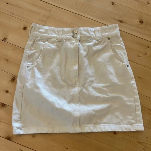 Denim white miniskirt  - Mango miniskirt in Denim. I only wore it once!