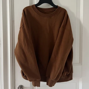 Hoodie - Brun sweatshirt!