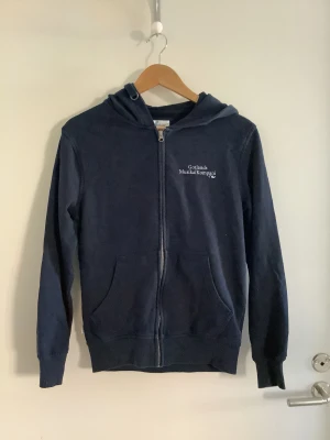 Två Luvtröjor dam small 36  - Två Luvtröjor 